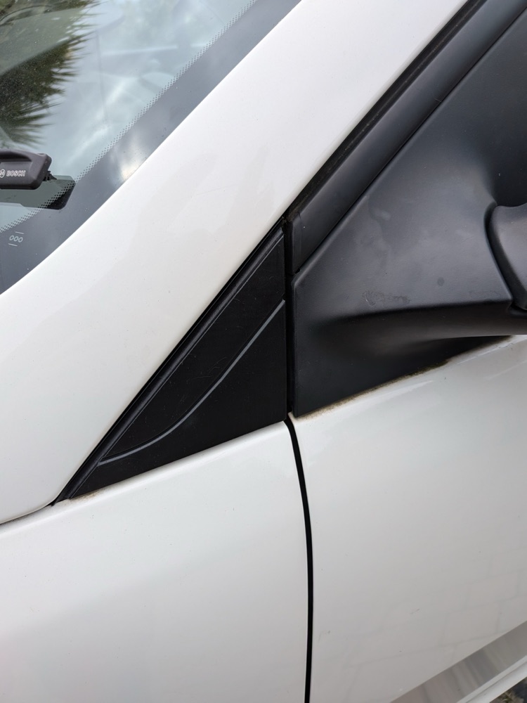 Lancia Chrysler Ypsilon A sütunu kaplama parçası görsel 2