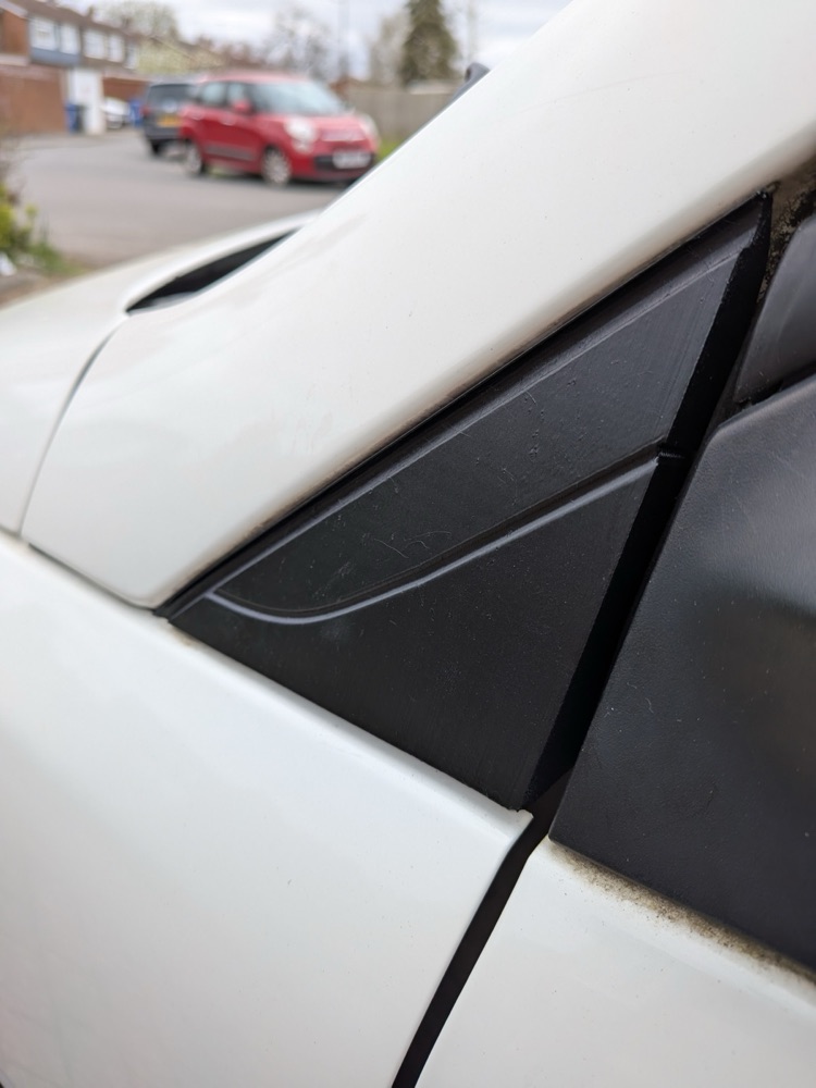Lancia Chrysler Ypsilon A sütunu kaplama parçası görsel 3