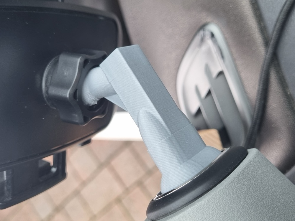 Lancia Ypsilon / Chrysler Ypsilon telefon-GPS tutucu görsel 2