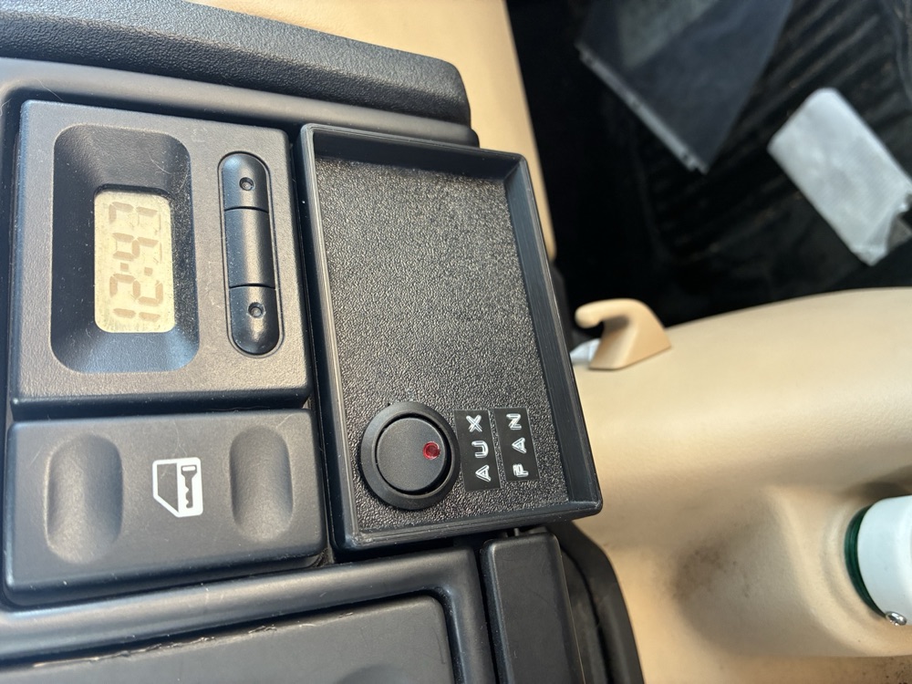 Land Rover Discovery 2 küllük/boş yuva kapak parçası