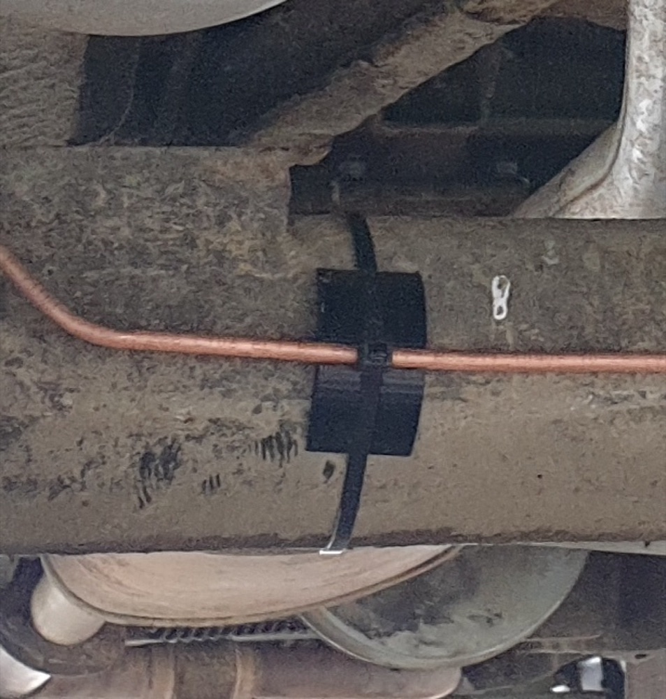 Land Rover fren borusu klipsi görsel 3