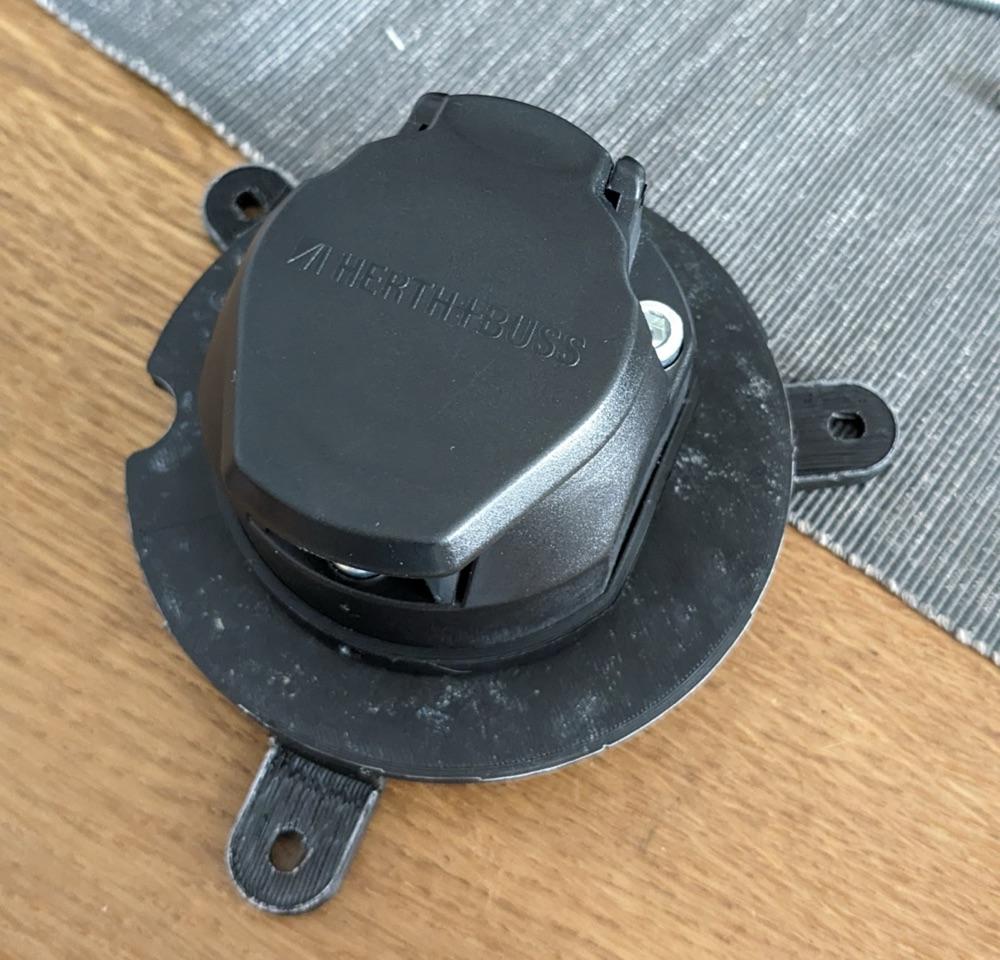 Land Rover Series PTO römork soketi görsel 3