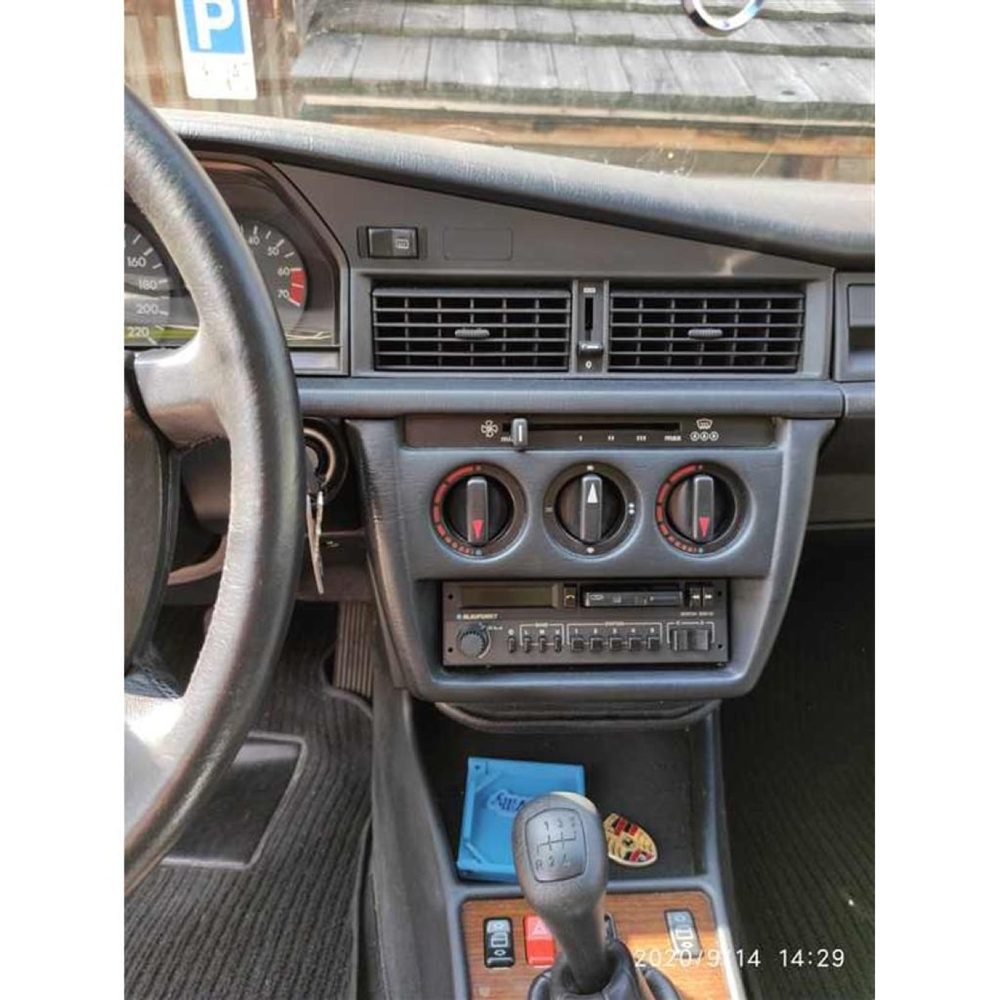 Mercedes 190E Blaupunkt Radyo Düğmesi görsel 3