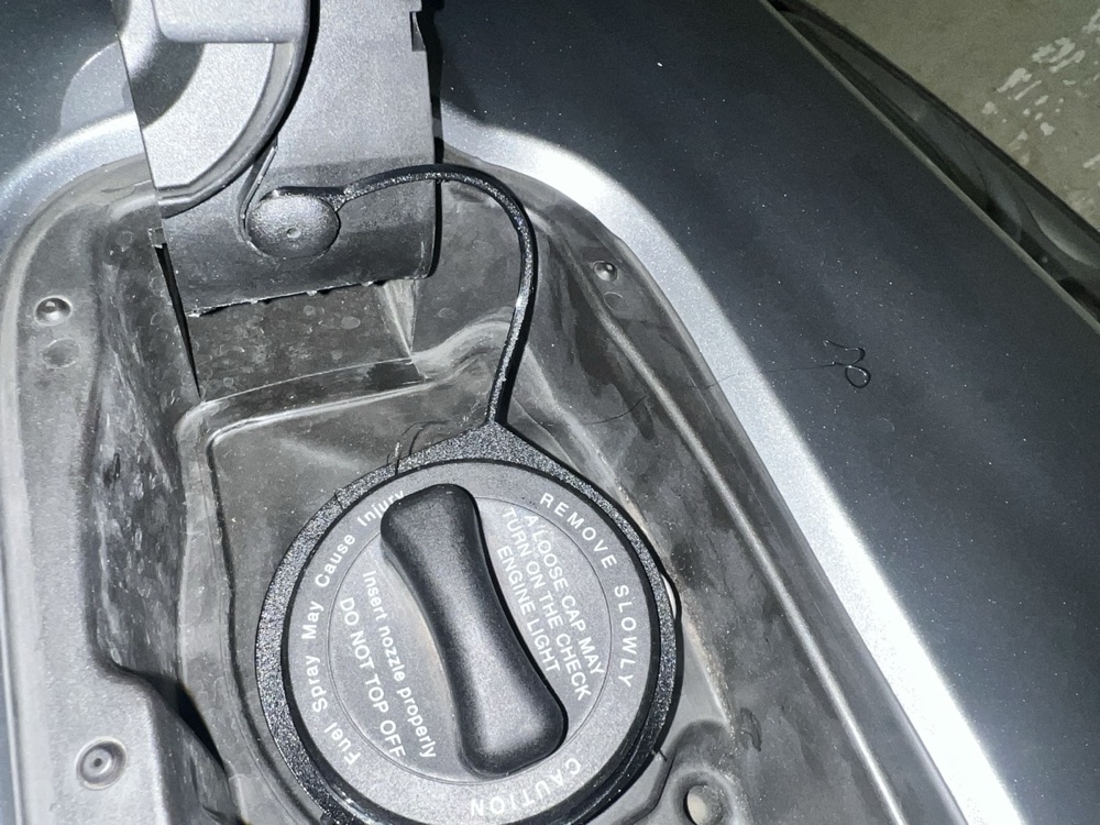 Mercedes C-Class W204 Yakıt Depo Kapağı Tutucu Kablosu