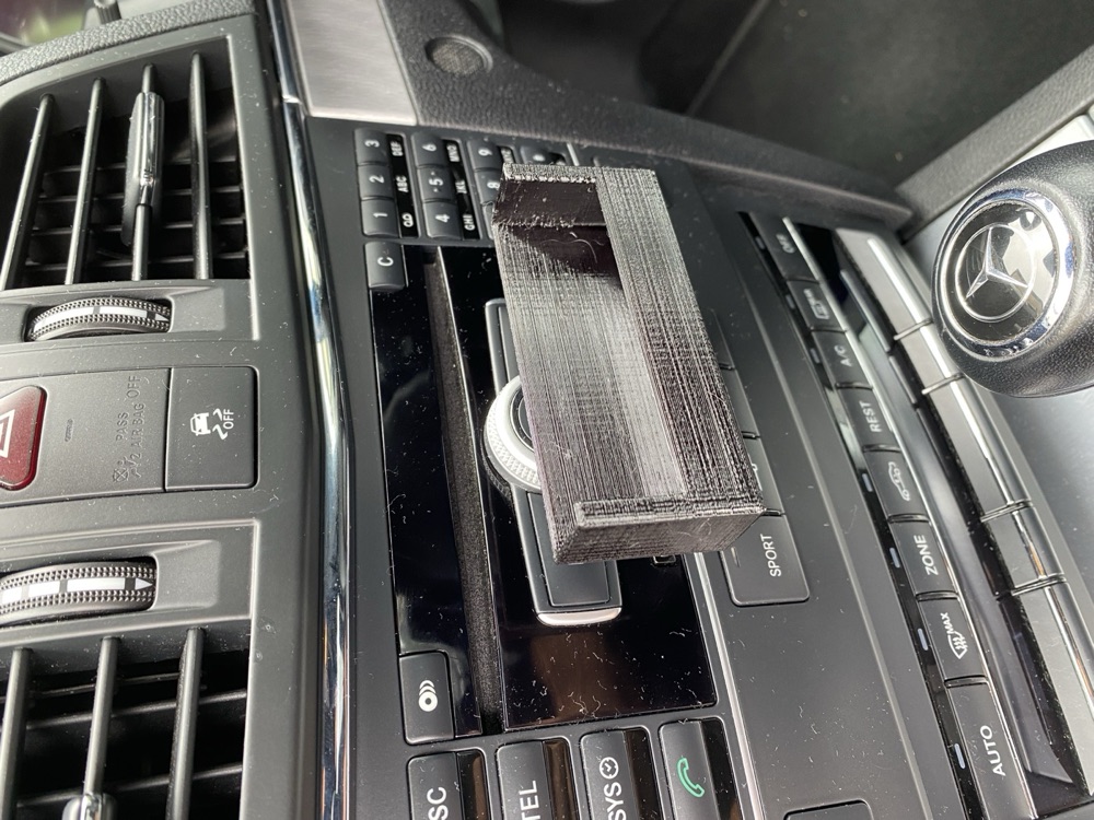 Mercedes C207 Telefon Tutucu