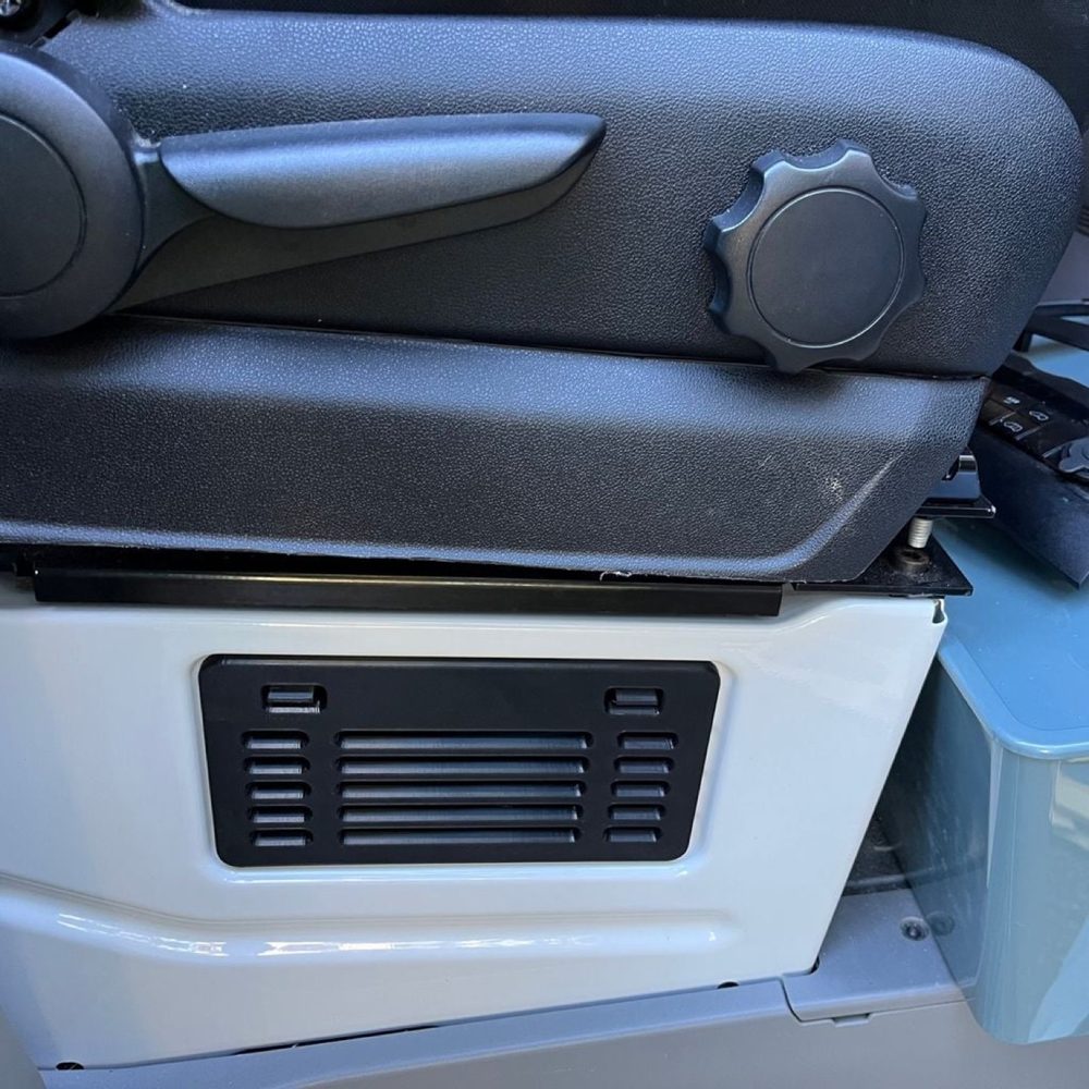 Mercedes Sprinter Koltuk Altı Havalandırma Panjuru