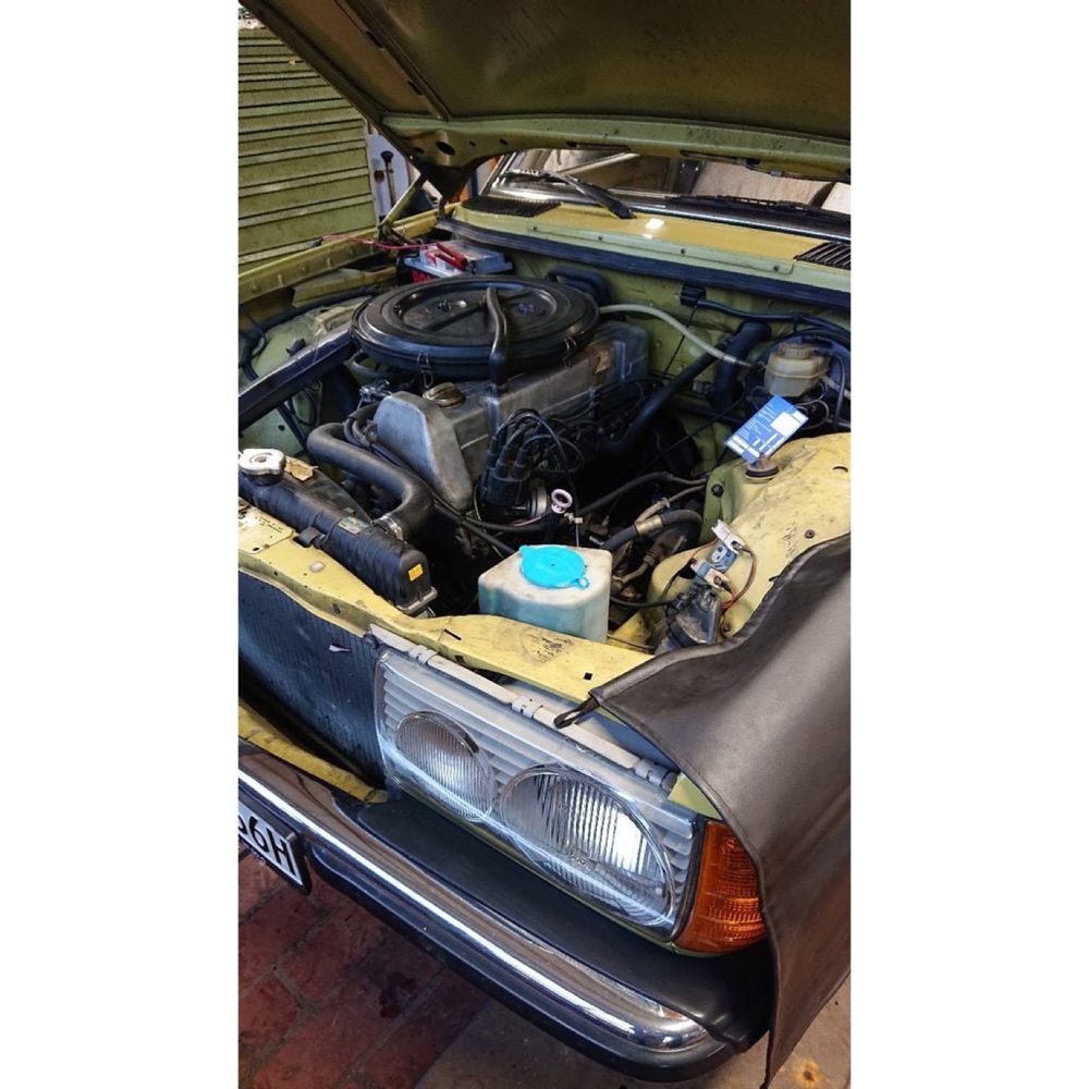 Mercedes W123 Cam Suyu Deposu Kapağı görsel 3