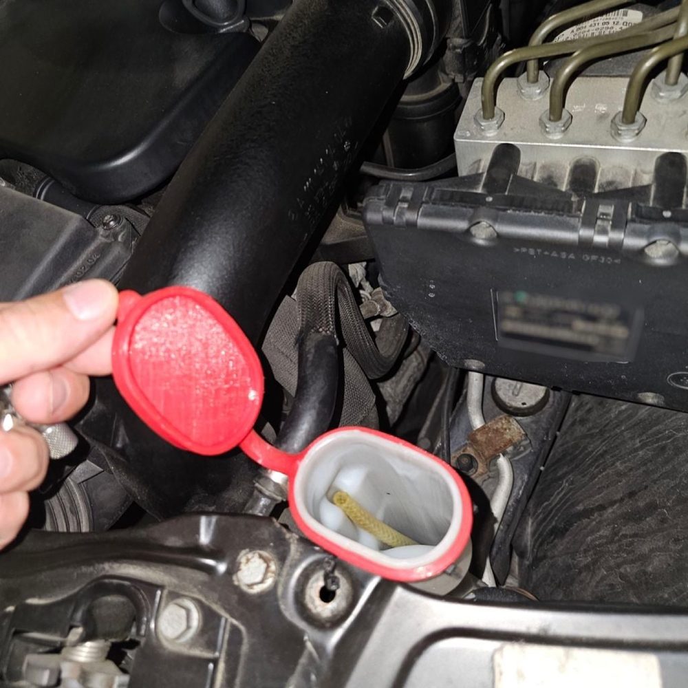 Mercedes W203 Cam Suyu Deposu Kapağı görsel 2