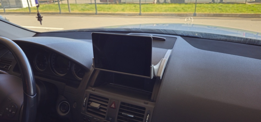 Mercedes W204 S204 Radyo Kapağı Tablet Tutucu