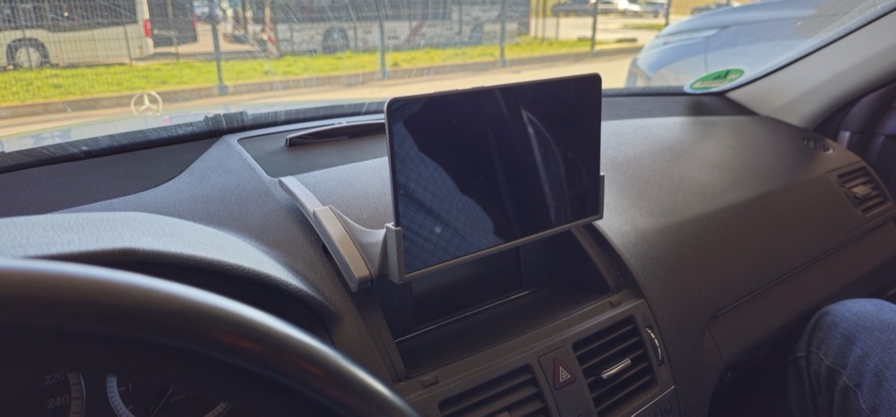 Mercedes W204 S204 Radyo Kapağı Tablet Tutucu görsel 4
