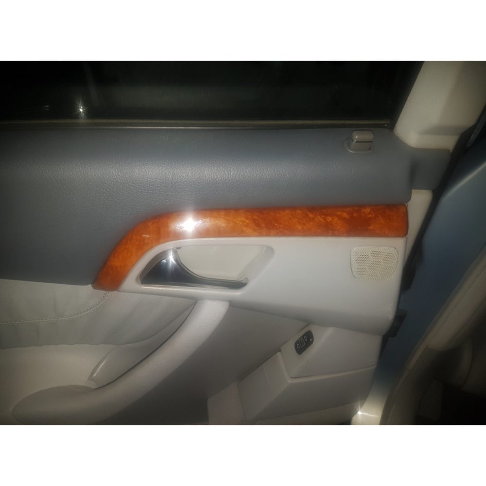 Mercedes W220 Ahşap Trim Klipsi görsel 2