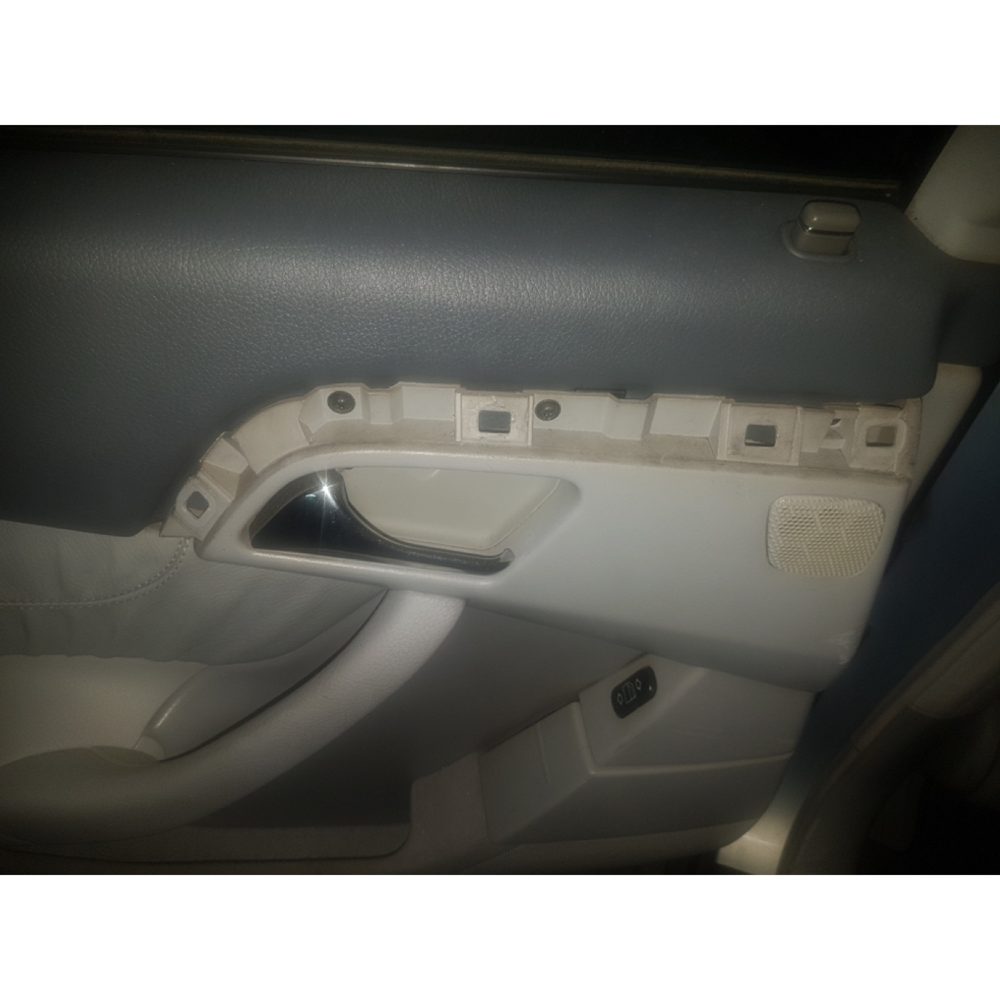 Mercedes W220 Ahşap Trim Klipsi görsel 3