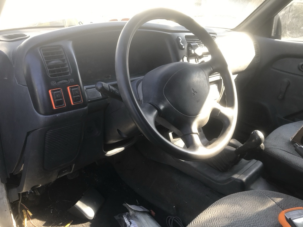 Mitsubishi Buton Çerçevesi