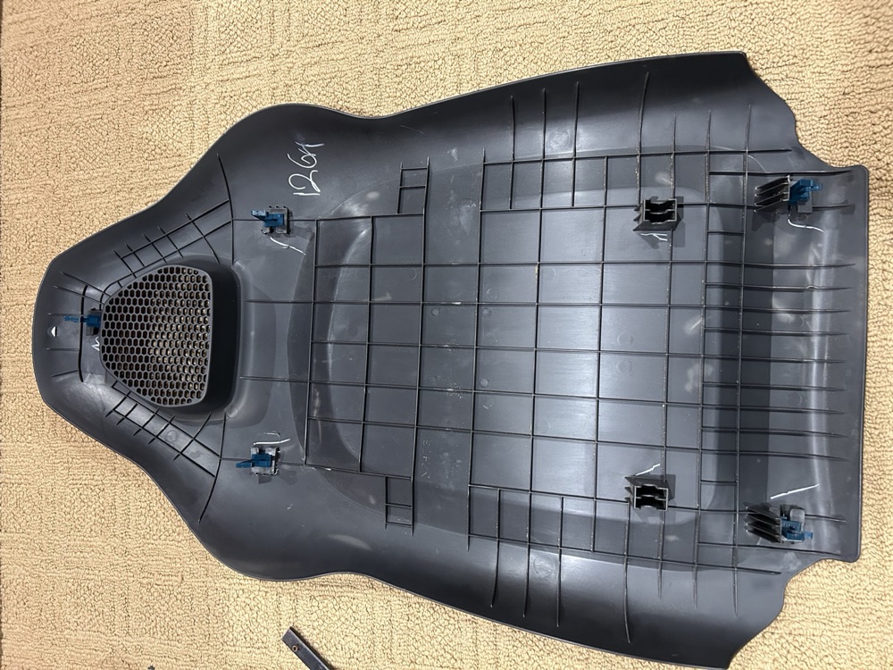 Mitsubishi Eclipse Koltuk Arka Panel Klipsi görsel 4
