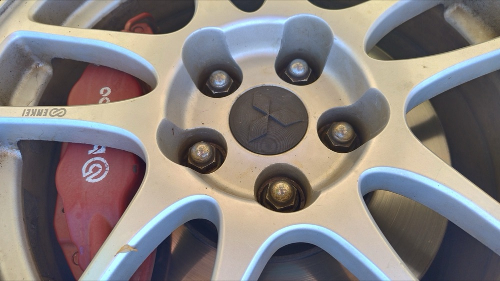 Mitsubishi Evolution Jant Göbek Kapağı