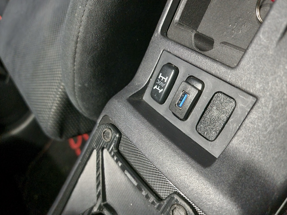 Mitsubishi Lancer Switch Düğme Kapağı
