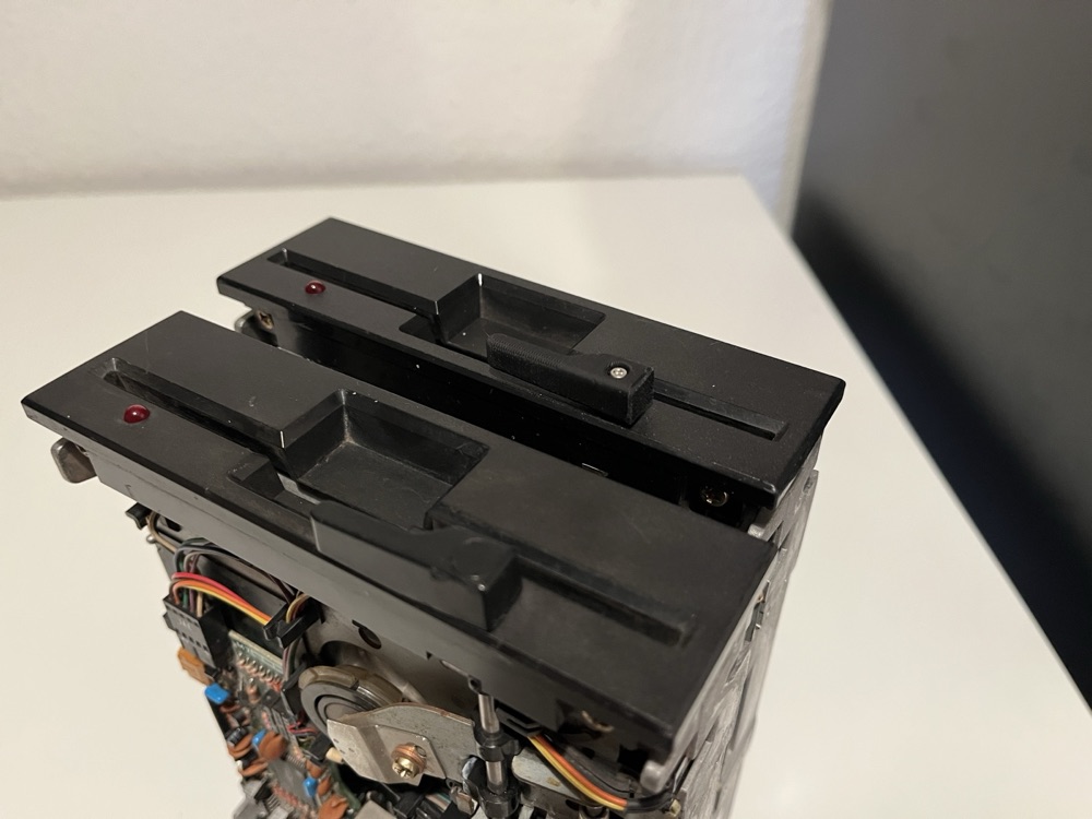 Mitsubishi MF501B Disket Sürücü Kilitleme Kolu