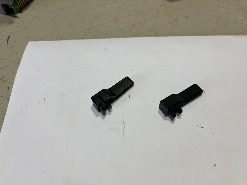 Mitsubishi MF501B Disket Sürücü Kilitleme Kolu görsel 4