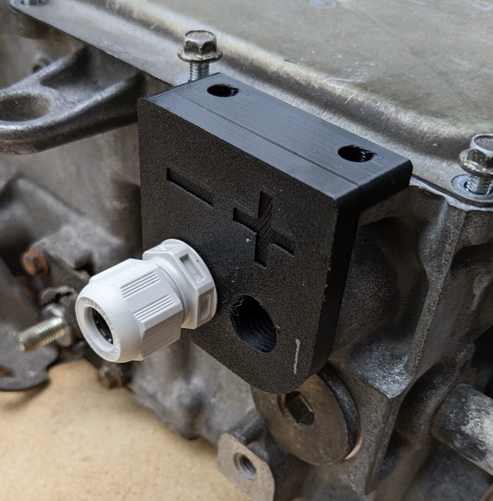 Mitsubishi Outlander Inverter Yardımcı Kablo Rakor Bağlantısı