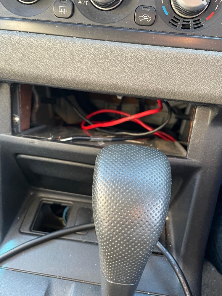 Mitsubishi Pajero Konsol Boşluk Kapağı görsel 2