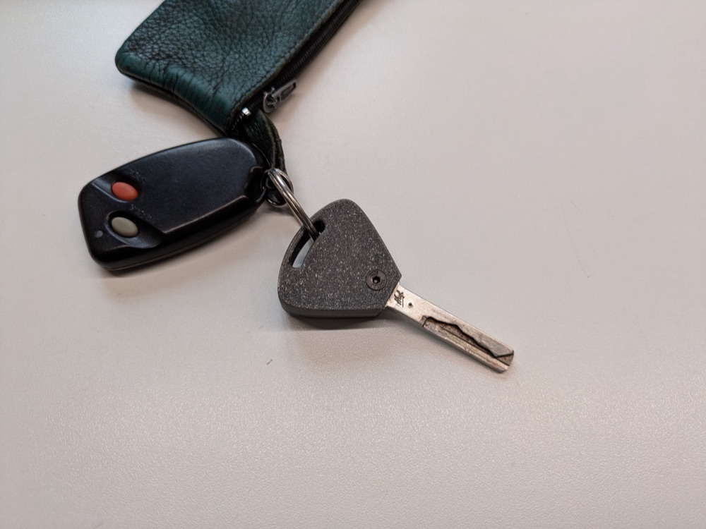 Mitsubishi Uyumlu Anahtar Başlığı Kabı