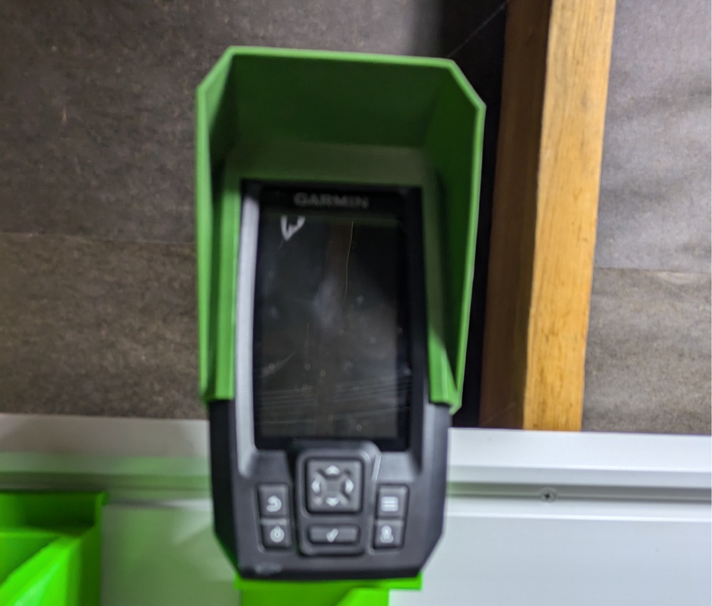 Garmin Striker 4 Plus Balik Bulucu Icin Gunes Siperligi