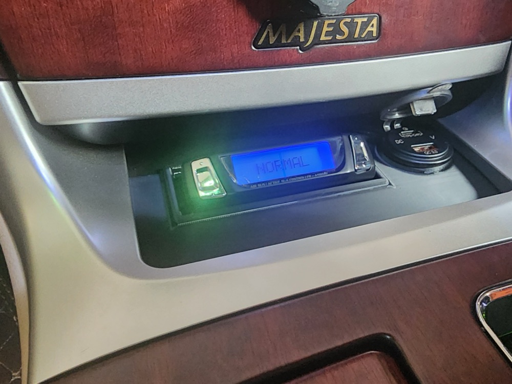Toyota Crown Majesta kül tablası yuvası