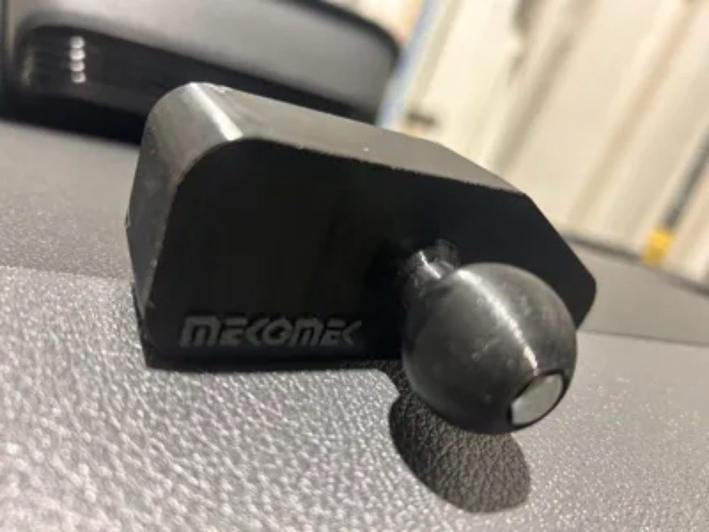 Mercedes Sprinter RAM Mount Telefon Tutucu Tabanı görsel 4