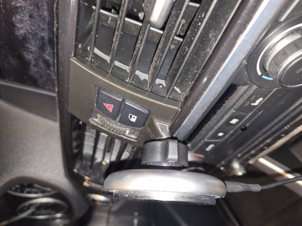Havalandırma Telefon Tutucu Adaptörü (BMW F25 X3 Uyumlu) görsel 3