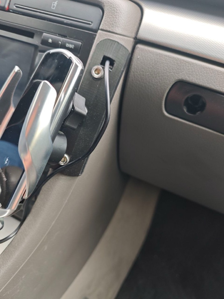 Audi A4 B6 Telefon Tutucu görsel 2