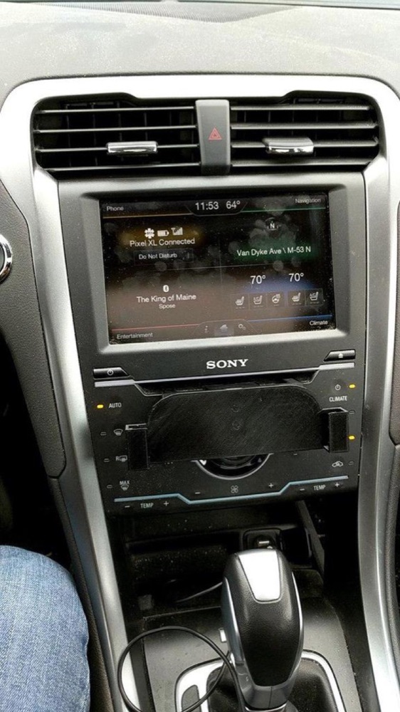 Ford Fusion CD Slot Telefon Montajı