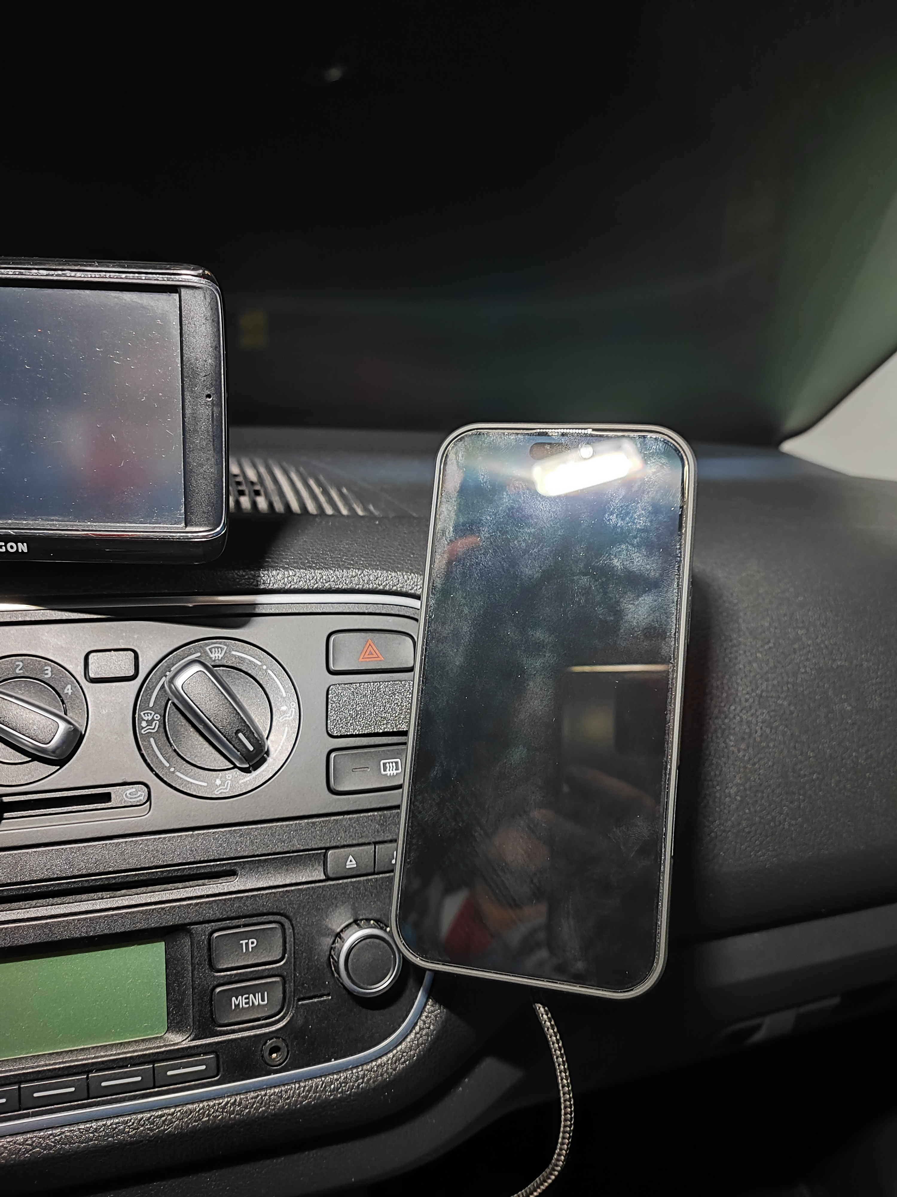 Orta Konsol Boş Düğme Yerine Telefon Tutucu (Seat Mii Uyumlu) görsel 3