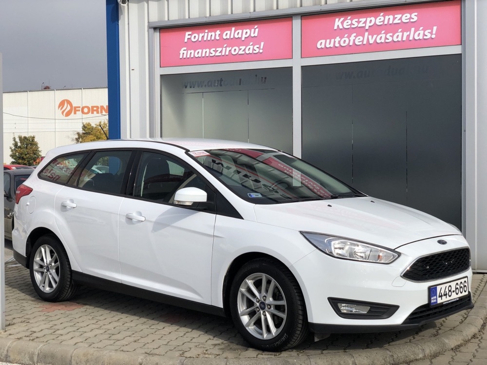 Ford Focus Mk3 Ön Cam Silecek Suyu Kapağı