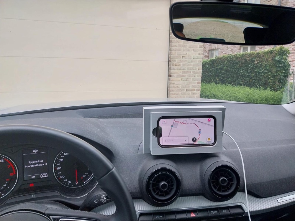 Audi Q2 Telefon Tutucu görsel 3
