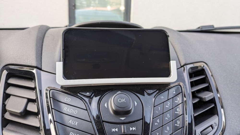 Ford Fiesta Mk7 CD Yuvalı Telefon Tutucusu görsel 2