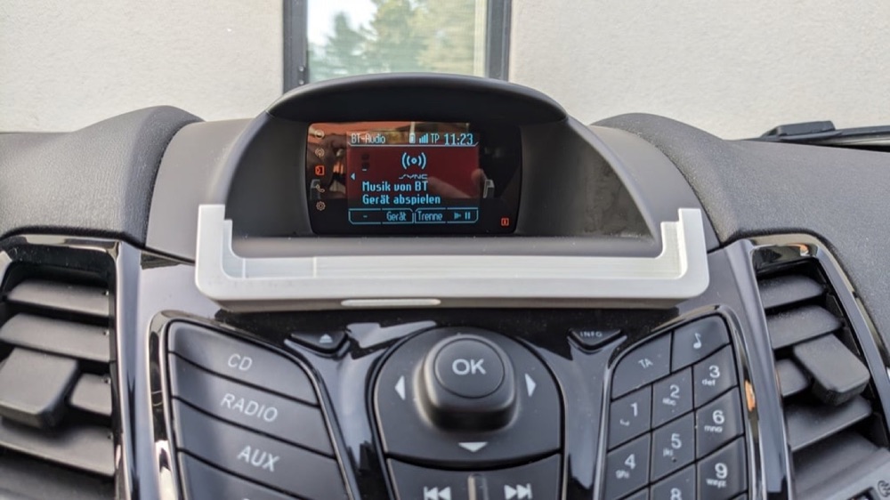 Ford Fiesta Mk7 CD Yuvalı Telefon Tutucusu görsel 3