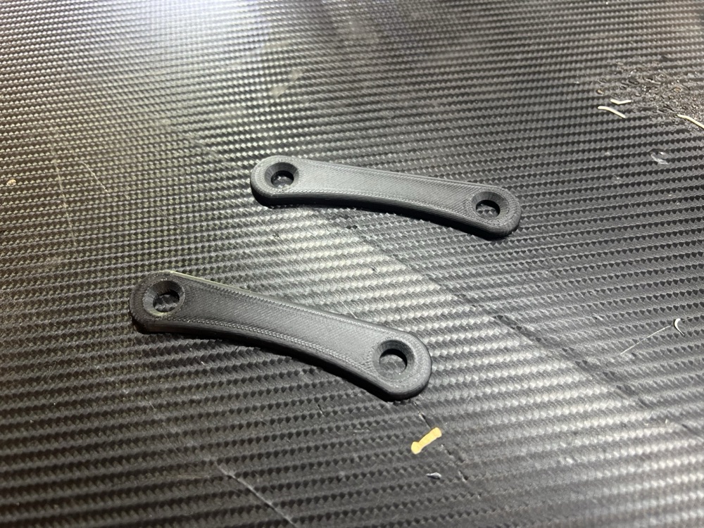 Triumph Daytona 675 Yolcu Ayaklık Blok Plakası görsel 2