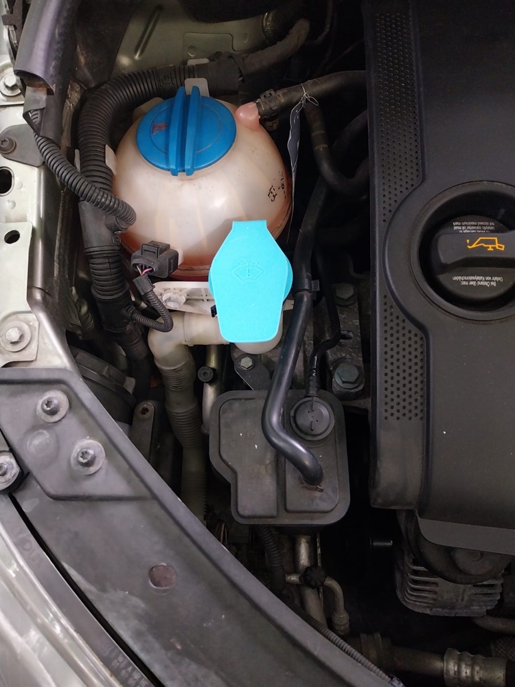 Volkswagen Silecek Su Kapağı görsel 4