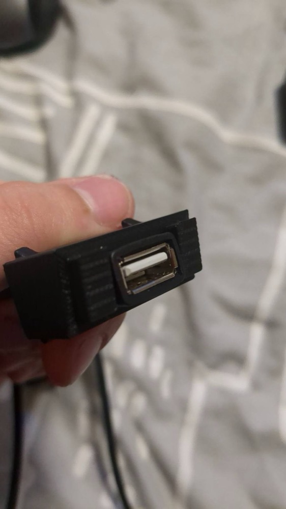 Volkswagen Caddy USB Modül Braketi görsel 3
