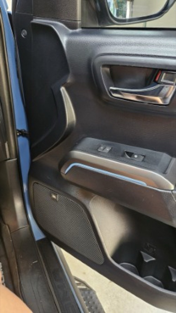 Toyota Tacoma ön kapı iç panel insert seti