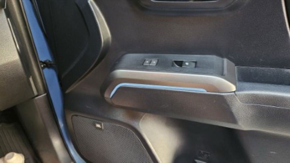 Toyota Tacoma ön kapı iç panel insert seti görsel 2