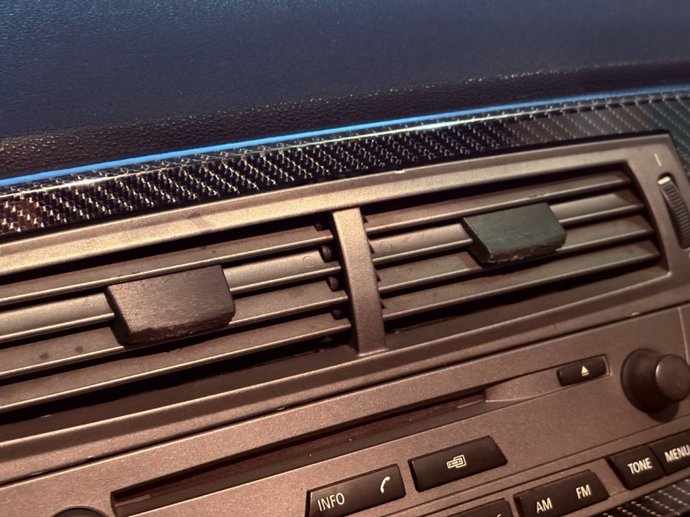 Havalandırma Izgarası Yön Dili (BMW Z4 ve Benzeri Uyumlu)