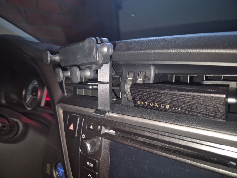 Toyota Auris MK2 telefon tutucu tabanı görsel 2