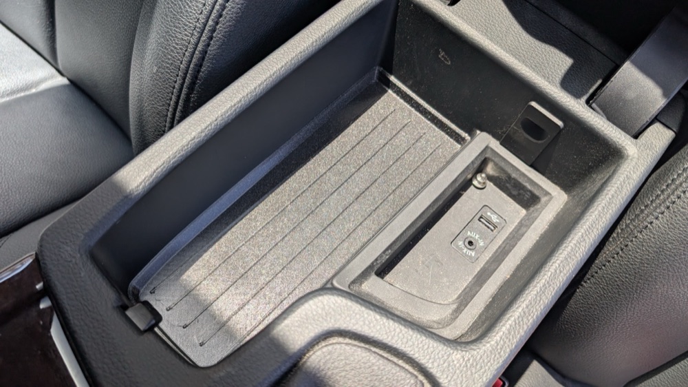Orta Konsol Saklama Matı (BMW 51169227902 Muadili) görsel 2