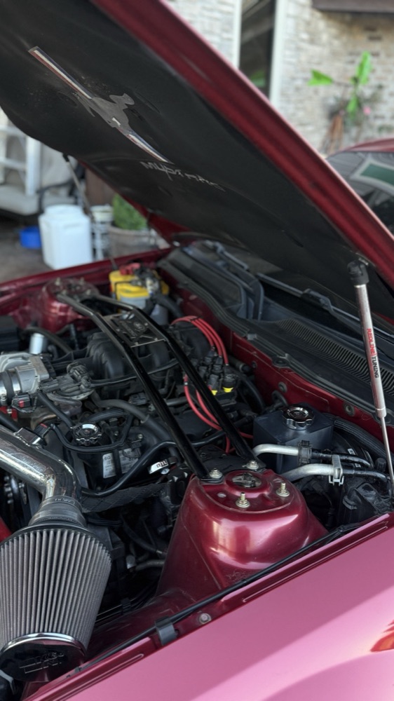 Ford S197 Mustang Fren Sıvısı Rezervuar Kapağı görsel 2