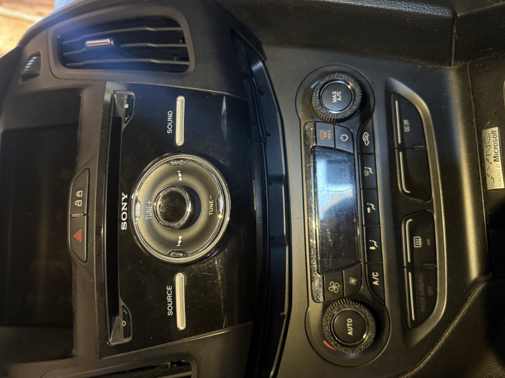 Ford Focus Klima Kontrol Düğmesi Yükseltici
