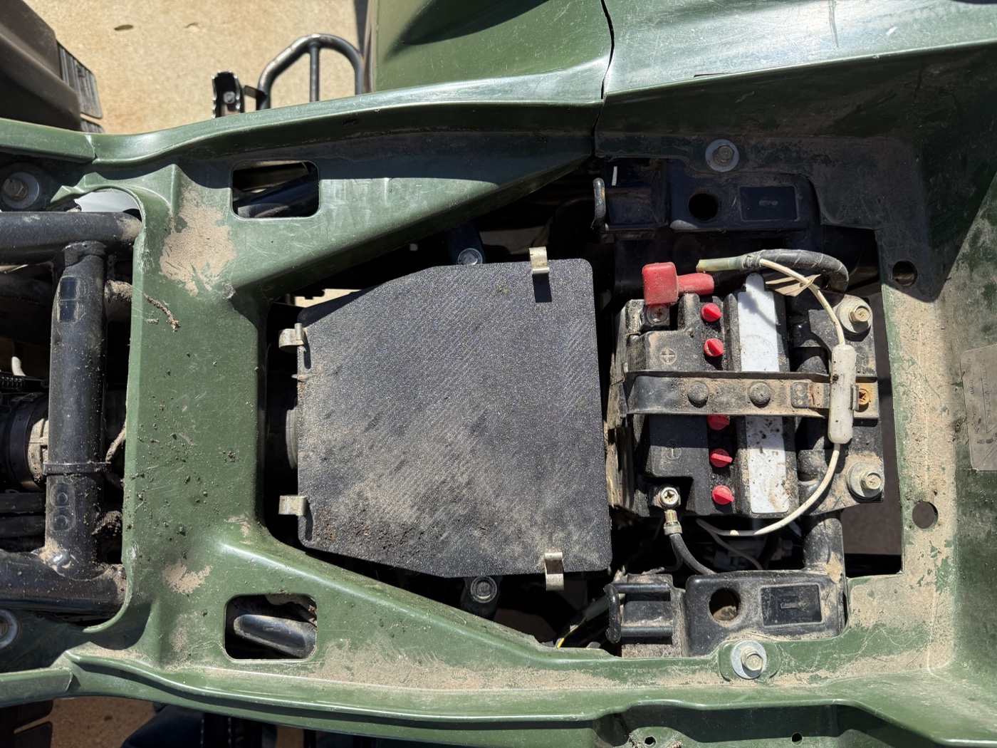 Kawasaki KLF300 Hava Filtresi Kutusu Kapağı (1999) görsel 5