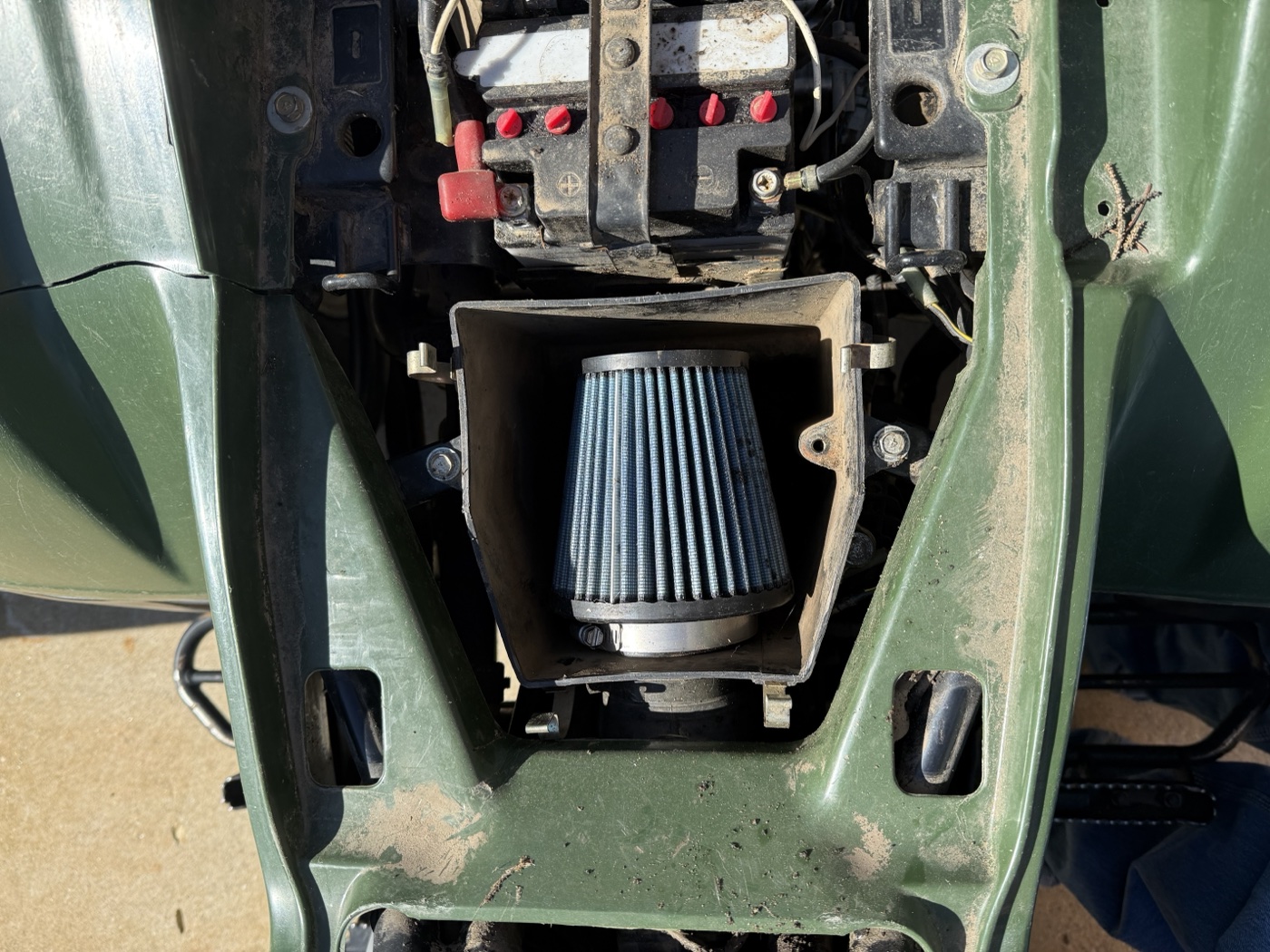 Kawasaki KLF300 Hava Filtresi Kutusu Kapağı (1999) görsel 7