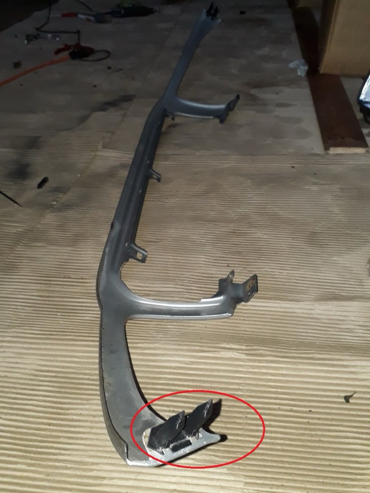 Toyota RAV4 Ön Tampon Üst Panel Klipsi görsel 2