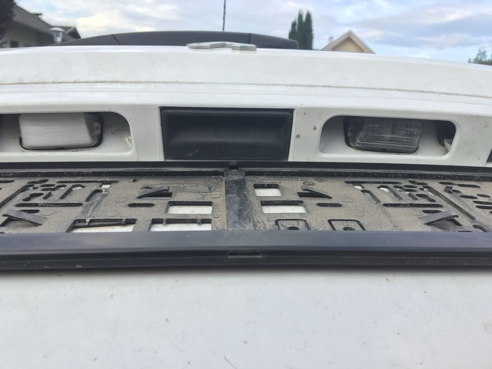 Peugeot/Citroen plaka aydınlatma lamba kapağı